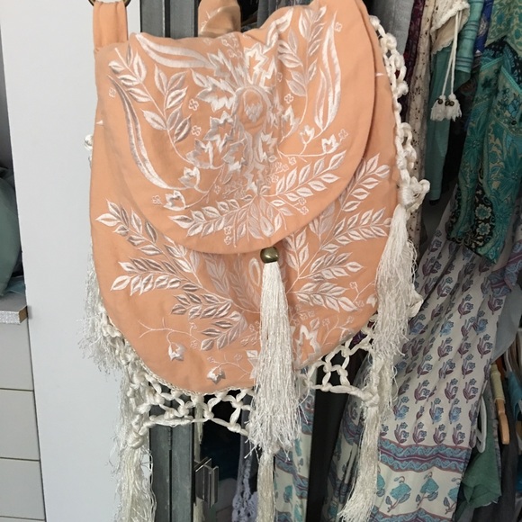 🚫SOLD🚫Aloha Fox Fringe Bag - Picture 7 of 8